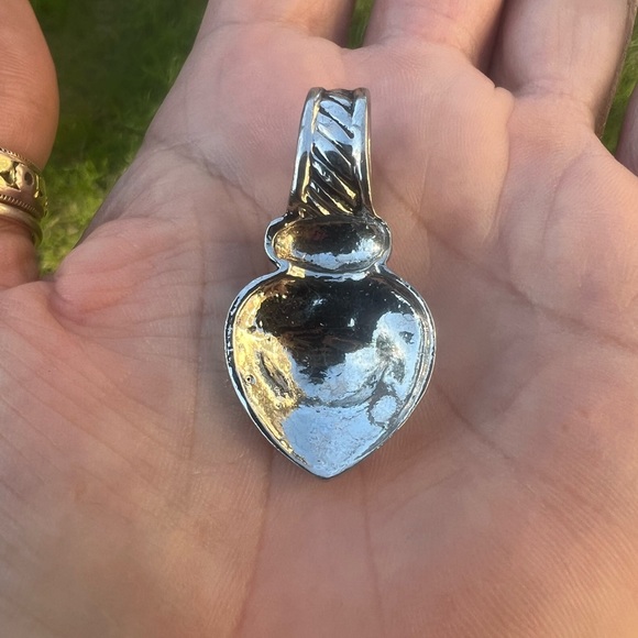 Costume Silver-tone & Gold-tone Heart With Black Outline Pendant 👠 - Picture 9 of 13
